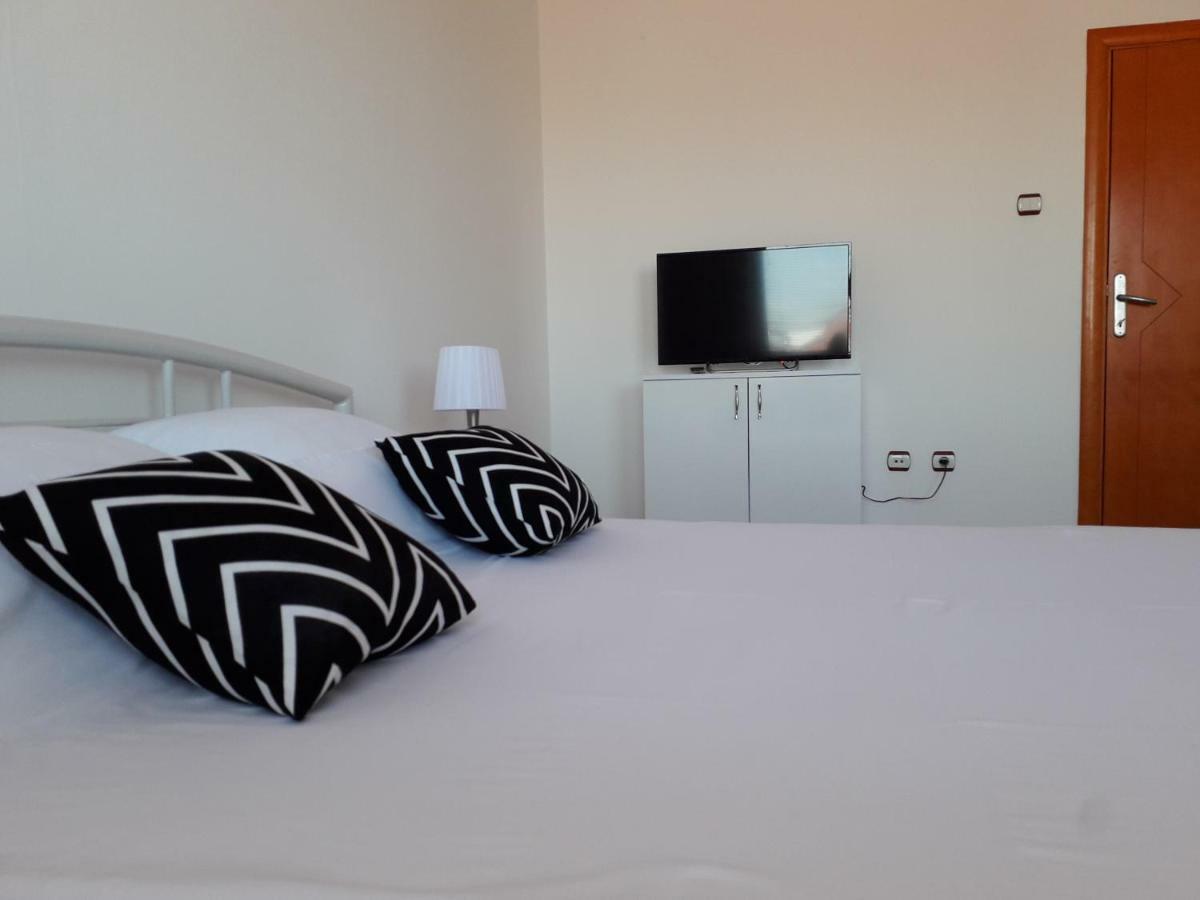 Apartman Dunja Ns 2 Новий Сад Екстер'єр фото